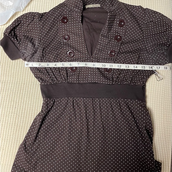 Brown and white polka dot top size medium - Picture 3 of 7